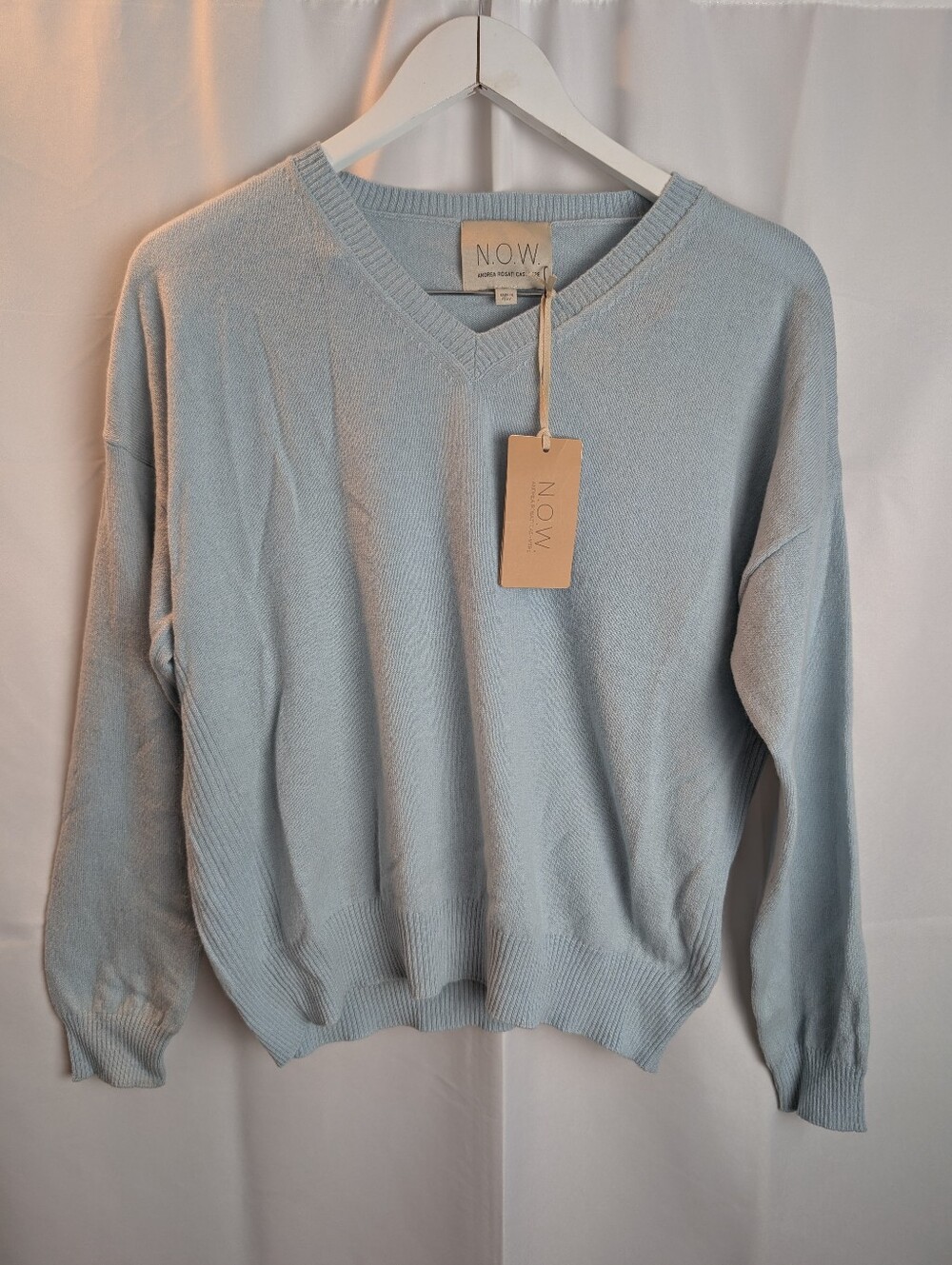 N.O.W. Andrea Rosati Cashmere light blue V-neck sweater size M BNWT With Defect